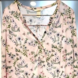 Pink floral shirt with 3 buttons